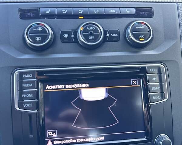 Серый Фольксваген Кадди, объемом двигателя 1.97 л и пробегом 175 тыс. км за 19750 $, фото 82 на Automoto.ua