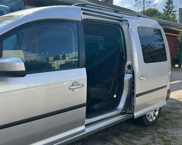 Серый Фольксваген Кадди, объемом двигателя 1.97 л и пробегом 283 тыс. км за 21000 $, фото 5 на Automoto.ua