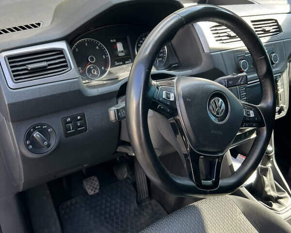 Серый Фольксваген Кадди, объемом двигателя 1.97 л и пробегом 283 тыс. км за 21000 $, фото 16 на Automoto.ua