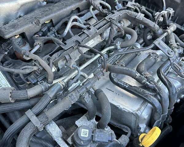 Серый Фольксваген Кадди, объемом двигателя 1.97 л и пробегом 175 тыс. км за 19750 $, фото 182 на Automoto.ua