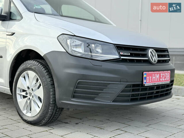 Серый Фольксваген Кадди, объемом двигателя 1.97 л и пробегом 221 тыс. км за 21000 $, фото 4 на Automoto.ua