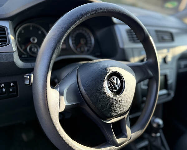 Сірий Фольксваген Кадді, об'ємом двигуна 1.97 л та пробігом 221 тис. км за 20500 $, фото 15 на Automoto.ua