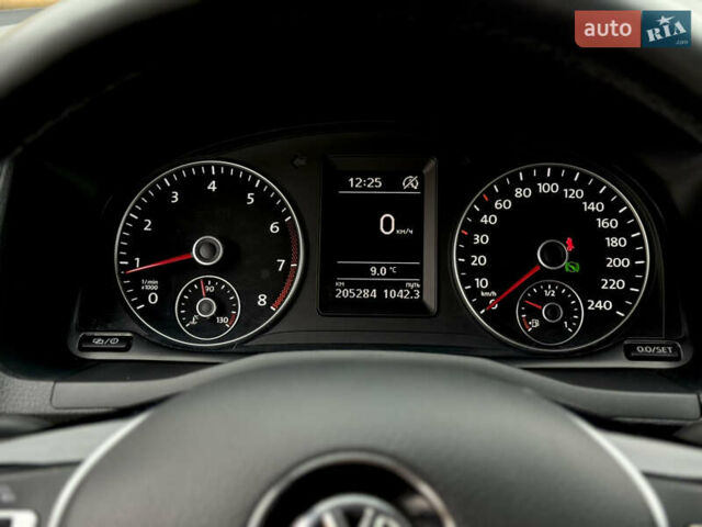 Серый Фольксваген Кадди, объемом двигателя 1.4 л и пробегом 204 тыс. км за 16999 $, фото 42 на Automoto.ua