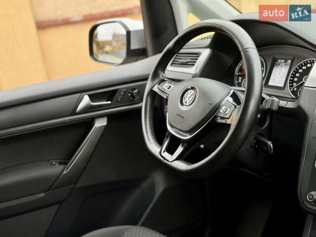 Серый Фольксваген Кадди, объемом двигателя 1.4 л и пробегом 204 тыс. км за 16999 $, фото 22 на Automoto.ua