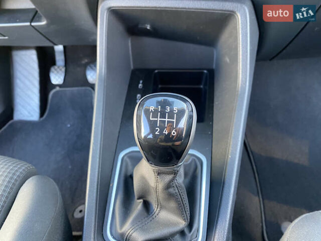 Серый Фольксваген Кадди, объемом двигателя 1.97 л и пробегом 256 тыс. км за 21900 $, фото 41 на Automoto.ua