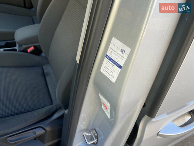 Серый Фольксваген Кадди, объемом двигателя 1.97 л и пробегом 256 тыс. км за 21900 $, фото 59 на Automoto.ua