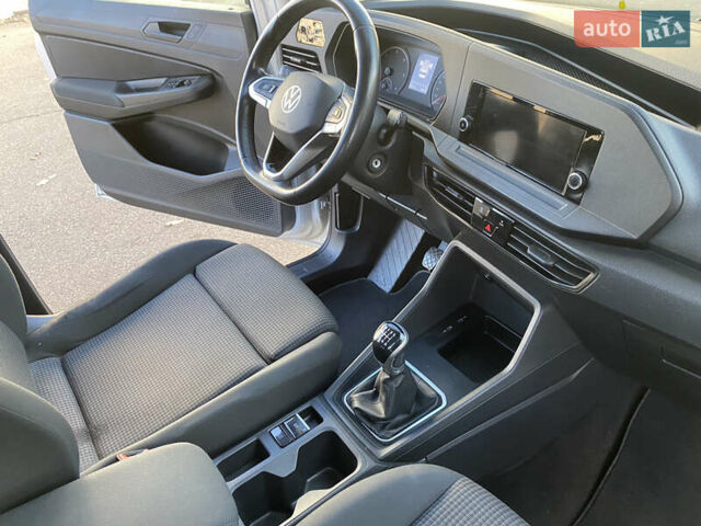 Серый Фольксваген Кадди, объемом двигателя 1.97 л и пробегом 256 тыс. км за 21900 $, фото 61 на Automoto.ua