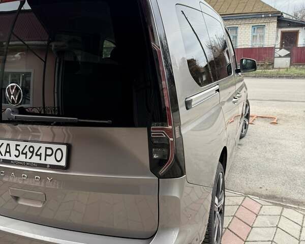 Серый Фольксваген Кадди, объемом двигателя 1.97 л и пробегом 149 тыс. км за 30500 $, фото 2 на Automoto.ua