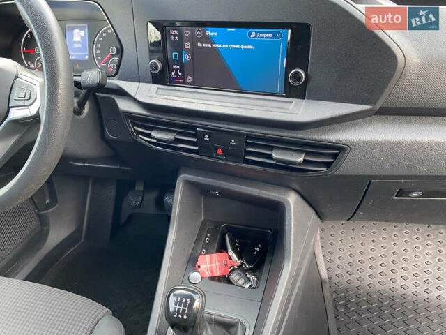 Серый Фольксваген Кадди, объемом двигателя 2 л и пробегом 241 тыс. км за 17900 $, фото 31 на Automoto.ua