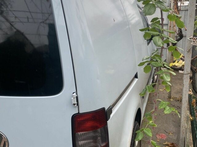 Серый Фольксваген Кадди, объемом двигателя 1.4 л и пробегом 480 тыс. км за 4189 $, фото 5 на Automoto.ua