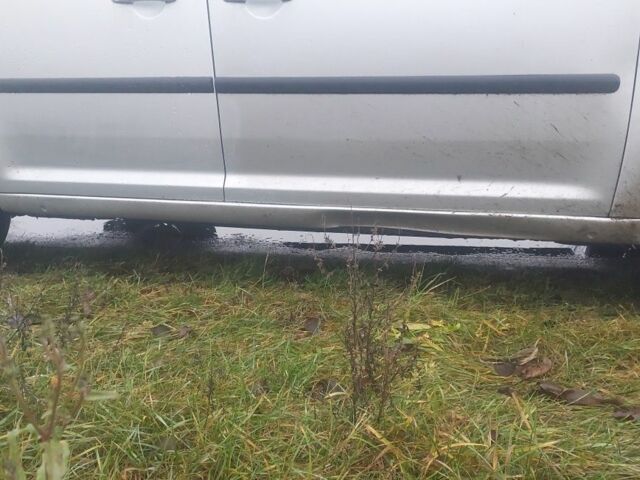 Серый Фольксваген Кадди, объемом двигателя 1.9 л и пробегом 560 тыс. км за 3900 $, фото 4 на Automoto.ua