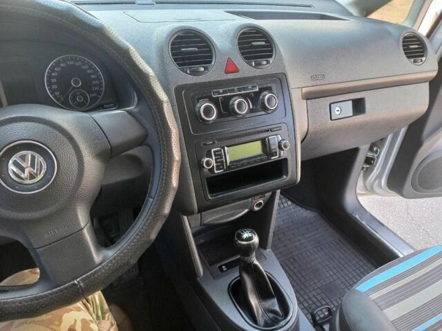 Серый Фольксваген Кадди, объемом двигателя 1.6 л и пробегом 450 тыс. км за 7000 $, фото 7 на Automoto.ua