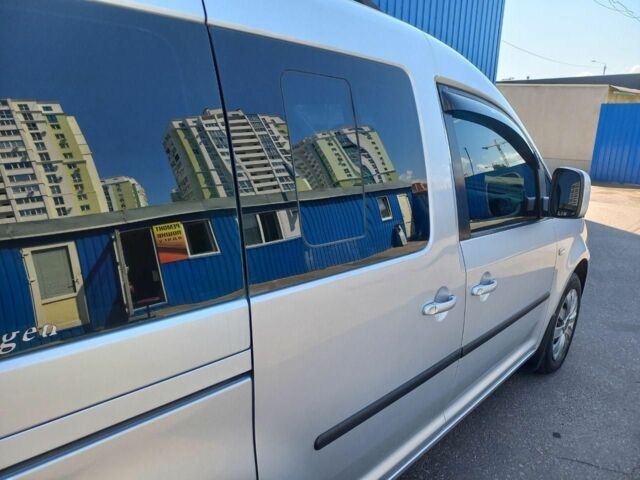 Серый Фольксваген Кадди, объемом двигателя 1.6 л и пробегом 450 тыс. км за 7000 $, фото 2 на Automoto.ua