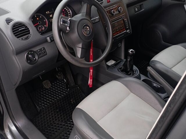 Сірий Фольксваген Кадді, об'ємом двигуна 0 л та пробігом 210 тис. км за 3500 $, фото 8 на Automoto.ua