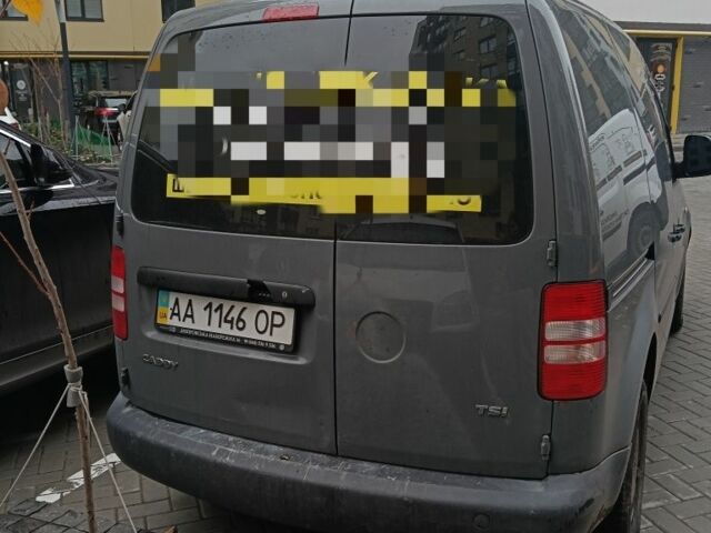 Серый Фольксваген Кадди, объемом двигателя 1.2 л и пробегом 400 тыс. км за 6500 $, фото 4 на Automoto.ua