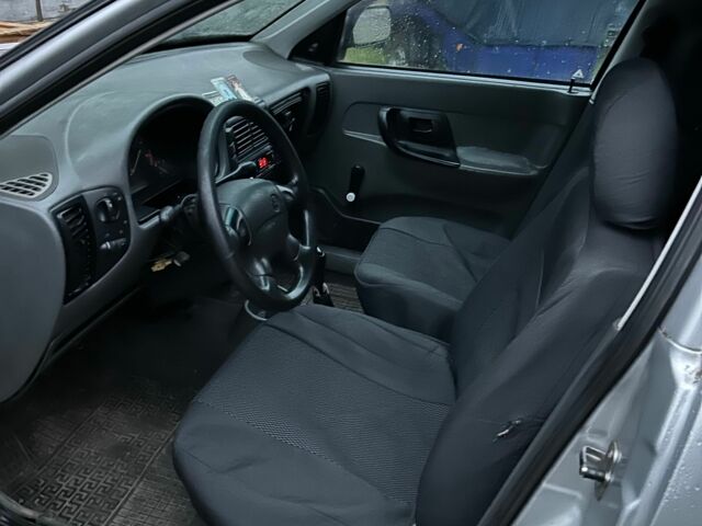 Серый Фольксваген Кадди, объемом двигателя 1.9 л и пробегом 300 тыс. км за 1850 $, фото 5 на Automoto.ua