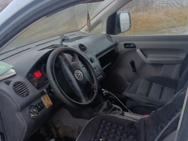 Сірий Фольксваген Кадді, об'ємом двигуна 2 л та пробігом 275 тис. км за 3500 $, фото 4 на Automoto.ua