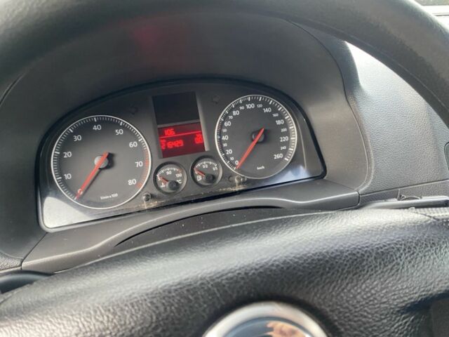 Сірий Фольксваген Кадді, об'ємом двигуна 1.6 л та пробігом 216 тис. км за 6000 $, фото 19 на Automoto.ua