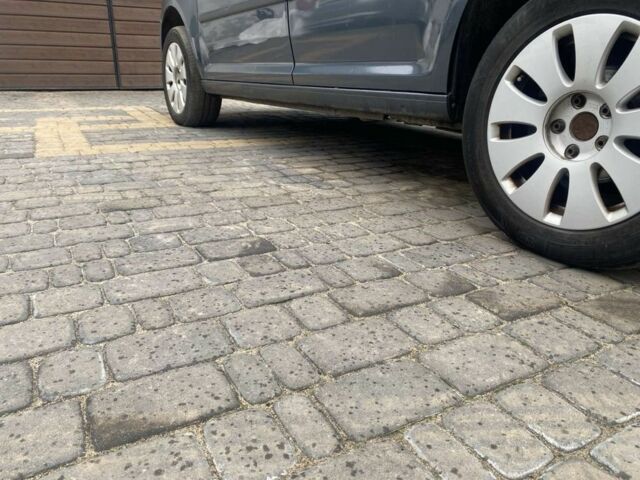 Сірий Фольксваген Кадді, об'ємом двигуна 1.6 л та пробігом 216 тис. км за 6000 $, фото 7 на Automoto.ua