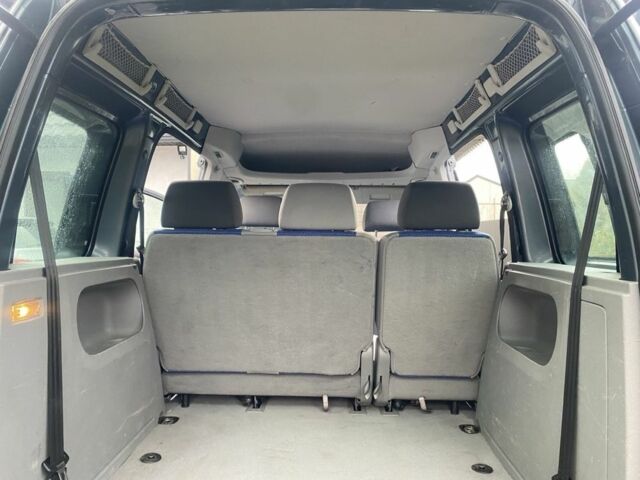 Сірий Фольксваген Кадді, об'ємом двигуна 1.6 л та пробігом 216 тис. км за 6000 $, фото 21 на Automoto.ua