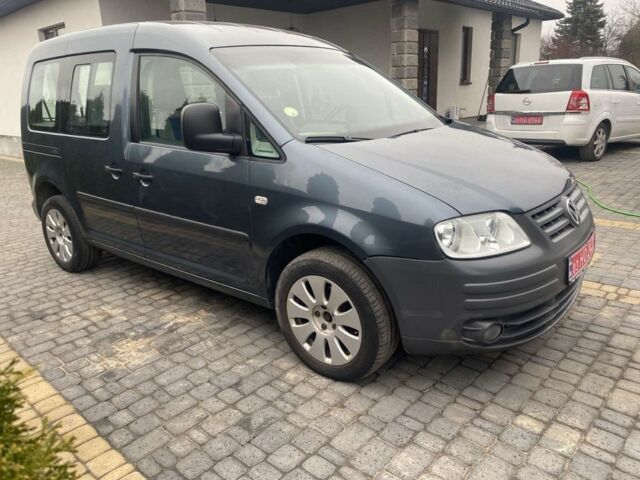 Сірий Фольксваген Кадді, об'ємом двигуна 1.6 л та пробігом 216 тис. км за 6000 $, фото 2 на Automoto.ua