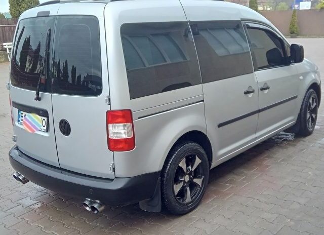 Серый Фольксваген Кадди, объемом двигателя 0 л и пробегом 270 тыс. км за 5500 $, фото 3 на Automoto.ua