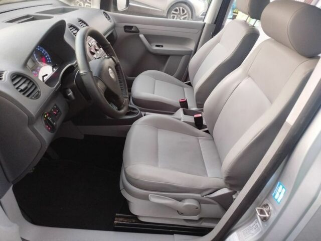 Сірий Фольксваген Кадді, об'ємом двигуна 2 л та пробігом 246 тис. км за 1950 $, фото 4 на Automoto.ua