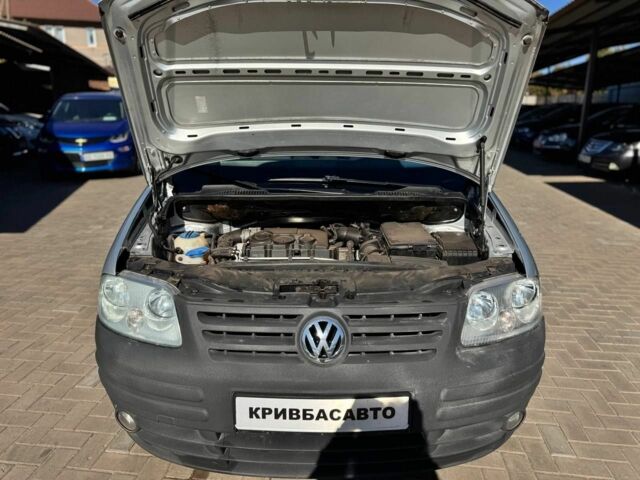 Серый Фольксваген Кадди, объемом двигателя 1.9 л и пробегом 198 тыс. км за 6700 $, фото 5 на Automoto.ua