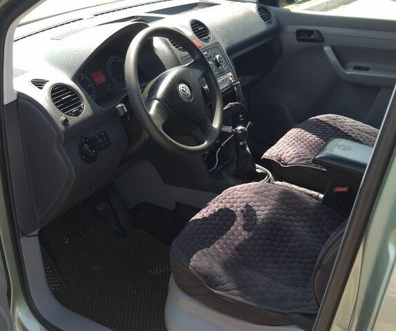 Сірий Фольксваген Кадді, об'ємом двигуна 1.9 л та пробігом 258 тис. км за 5999 $, фото 2 на Automoto.ua