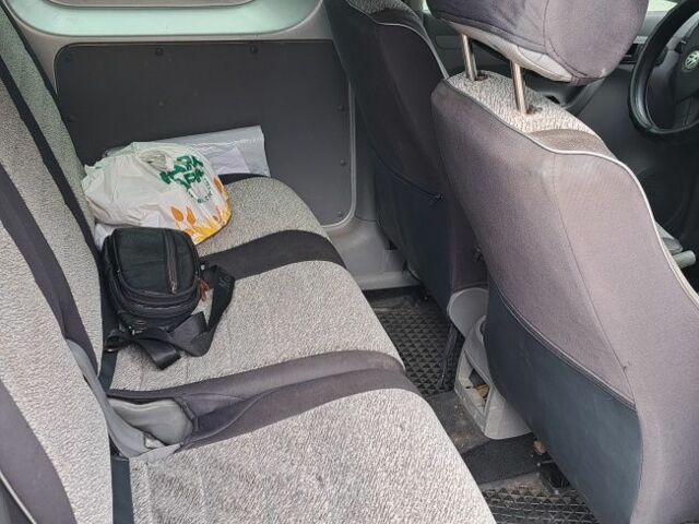 Фольксваген Кадди 2008 в Черкассах на Automoto.ua Серый Фольксваген Кадди, объемом двигателя 1.6 л и пробегом 429 тыс. км за 5500 $, фото 5 на Automoto.ua