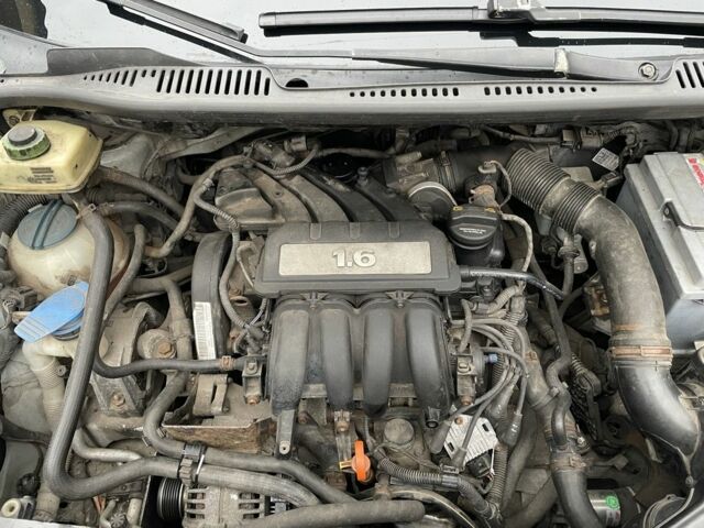 Серый Фольксваген Кадди, объемом двигателя 1.6 л и пробегом 295 тыс. км за 5200 $, фото 10 на Automoto.ua