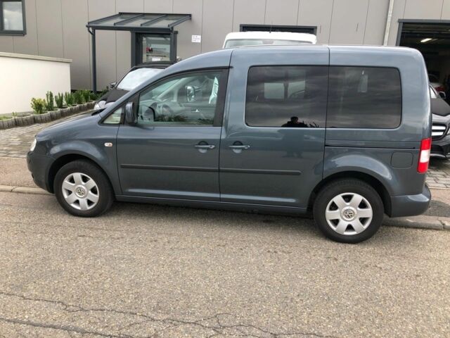 Серый Фольксваген Кадди, объемом двигателя 1.9 л и пробегом 200 тыс. км за 3400 $, фото 3 на Automoto.ua