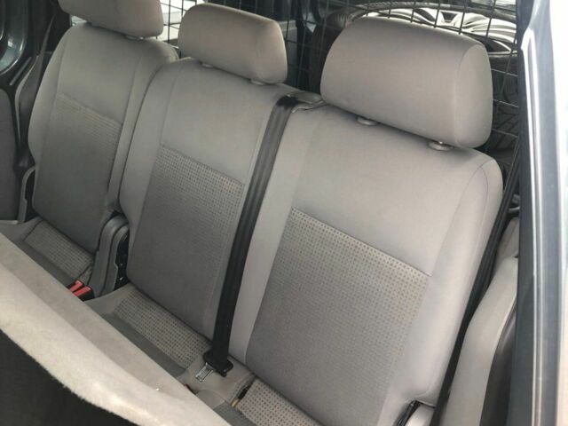 Серый Фольксваген Кадди, объемом двигателя 1.9 л и пробегом 200 тыс. км за 3400 $, фото 19 на Automoto.ua