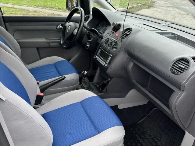 Серый Фольксваген Кадди, объемом двигателя 2 л и пробегом 221 тыс. км за 6950 $, фото 8 на Automoto.ua