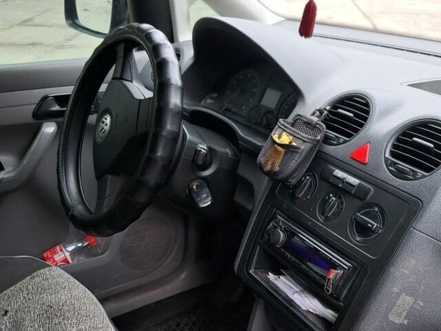 Фольксваген Кадди 2008 в Черкассах на Automoto.ua Серый Фольксваген Кадди, объемом двигателя 1.6 л и пробегом 429 тыс. км за 5500 $, фото 7 на Automoto.ua