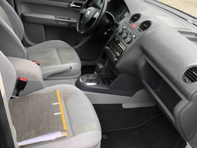 Серый Фольксваген Кадди, объемом двигателя 1.9 л и пробегом 200 тыс. км за 3500 $, фото 8 на Automoto.ua