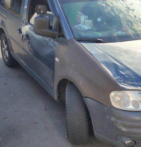 Сірий Фольксваген Кадді, об'ємом двигуна 1.4 л та пробігом 300 тис. км за 3500 $, фото 2 на Automoto.ua