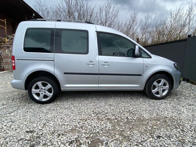 Серый Фольксваген Кадди, объемом двигателя 1.6 л и пробегом 160 тыс. км за 9999 $, фото 2 на Automoto.ua