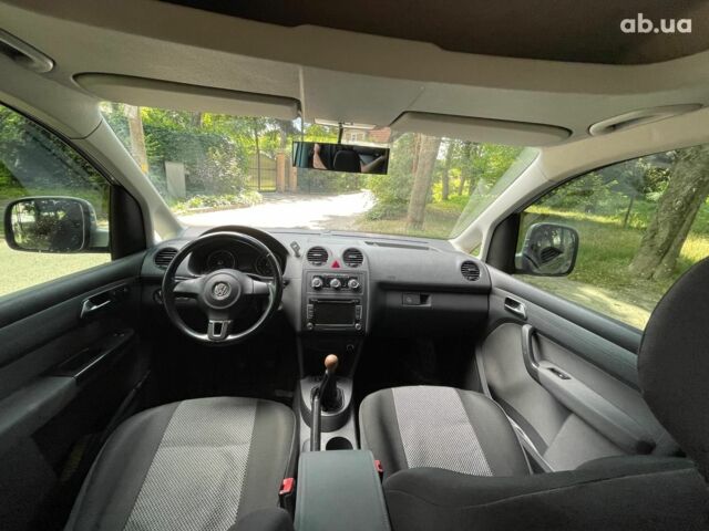 Серый Фольксваген Кадди, объемом двигателя 1.6 л и пробегом 254 тыс. км за 9790 $, фото 19 на Automoto.ua