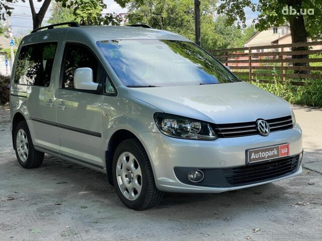 Серый Фольксваген Кадди, объемом двигателя 1.6 л и пробегом 254 тыс. км за 9790 $, фото 4 на Automoto.ua