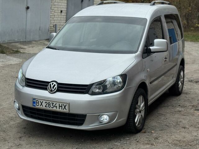 Фольксваген Кадди 2012 в Житомире на Automoto.ua Серый Фольксваген Кадди, объемом двигателя 2 л и пробегом 250 тыс. км за 9550 $, фото 2 на Automoto.ua