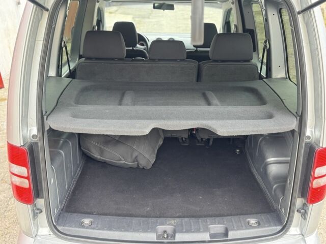 Фольксваген Кадди 2012 в Житомире на Automoto.ua Серый Фольксваген Кадди, объемом двигателя 2 л и пробегом 250 тыс. км за 9550 $, фото 8 на Automoto.ua