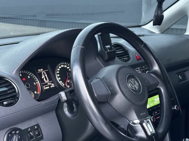 Серый Фольксваген Кадди, объемом двигателя 1.6 л и пробегом 220 тыс. км за 13200 $, фото 20 на Automoto.ua