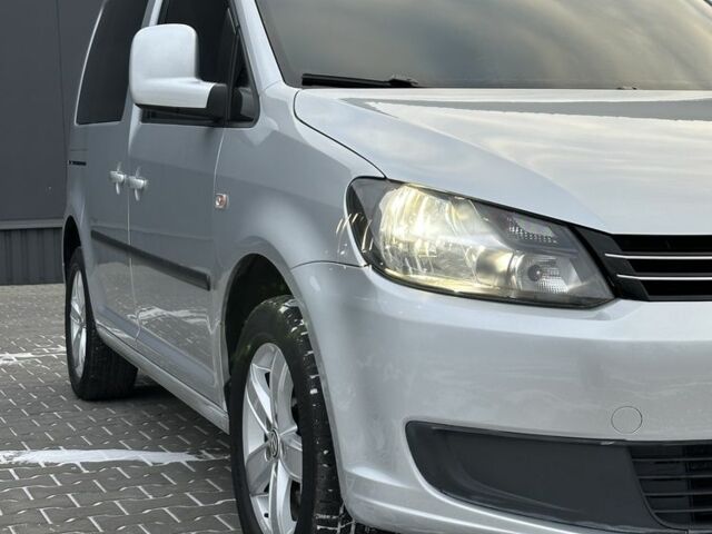 Серый Фольксваген Кадди, объемом двигателя 1.6 л и пробегом 221 тыс. км за 12300 $, фото 3 на Automoto.ua