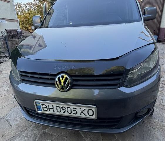 Сірий Фольксваген Кадді, об'ємом двигуна 1.6 л та пробігом 252 тис. км за 12000 $, фото 1 на Automoto.ua