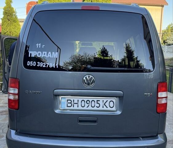 Сірий Фольксваген Кадді, об'ємом двигуна 1.6 л та пробігом 252 тис. км за 12000 $, фото 3 на Automoto.ua