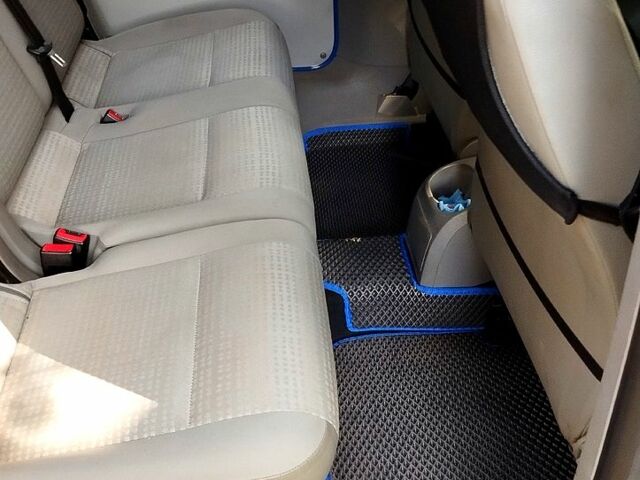 Синій Фольксваген Кадді, об'ємом двигуна 2 л та пробігом 275 тис. км за 6600 $, фото 4 на Automoto.ua