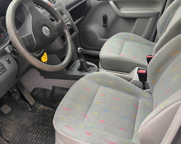 Синій Фольксваген Кадді, об'ємом двигуна 1.97 л та пробігом 170 тис. км за 4800 $, фото 5 на Automoto.ua