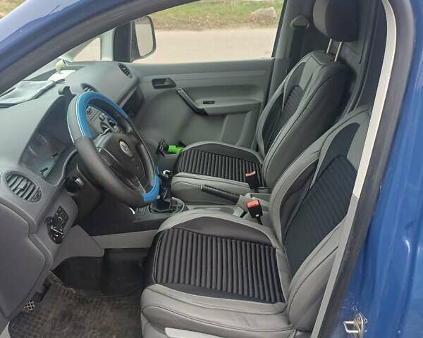 Синий Фольксваген Кадди, объемом двигателя 1.9 л и пробегом 300 тыс. км за 5700 $, фото 4 на Automoto.ua