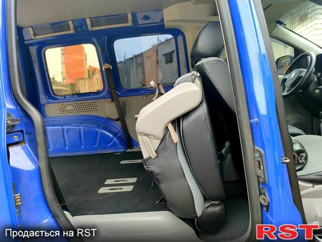 Синий Фольксваген Кадди, объемом двигателя 1.4 л и пробегом 250 тыс. км за 5950 $, фото 5 на Automoto.ua